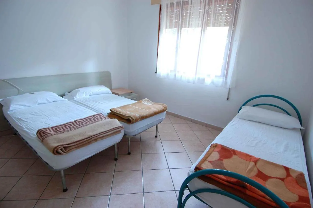 Apartments In Rosolina Mare 24864 Rosapineta